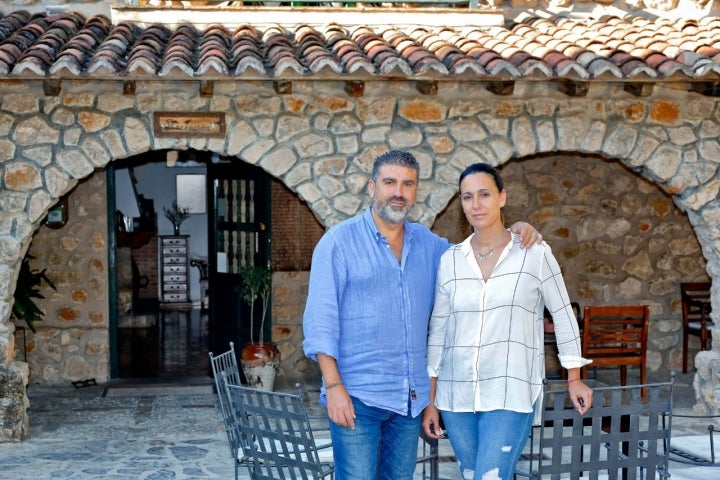 José Juan y Mónica llevan un año dirigiendo este hotel de 16 habitaciones.