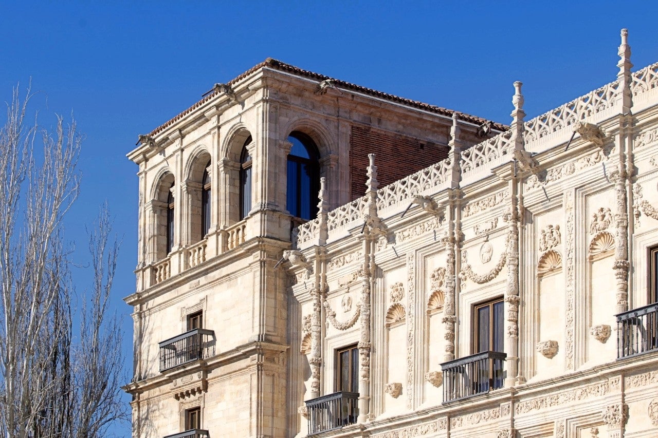 Habitación única del Parador de León: torreón