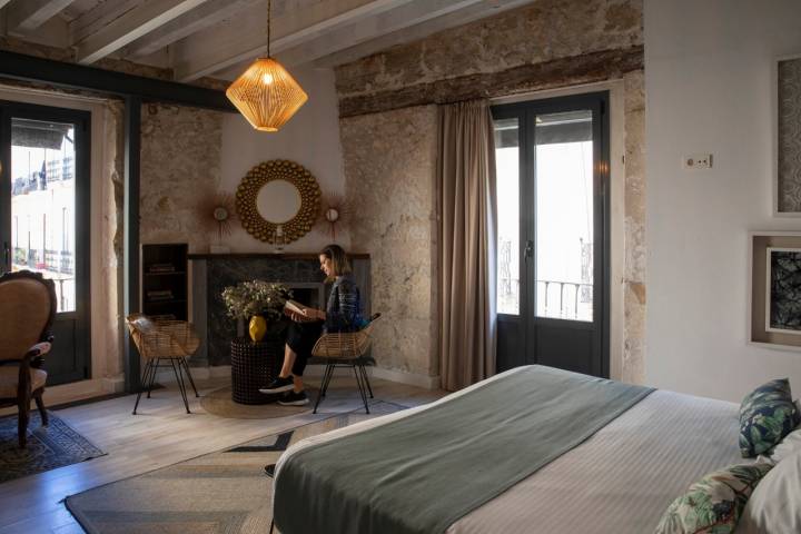 Dormir al estilo de los nobles alicantinos es posible en el 'Hotel Boutique Alicante Palacete S. XVII'.