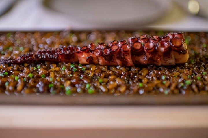 El arroz seco de pulpo, una delicia.