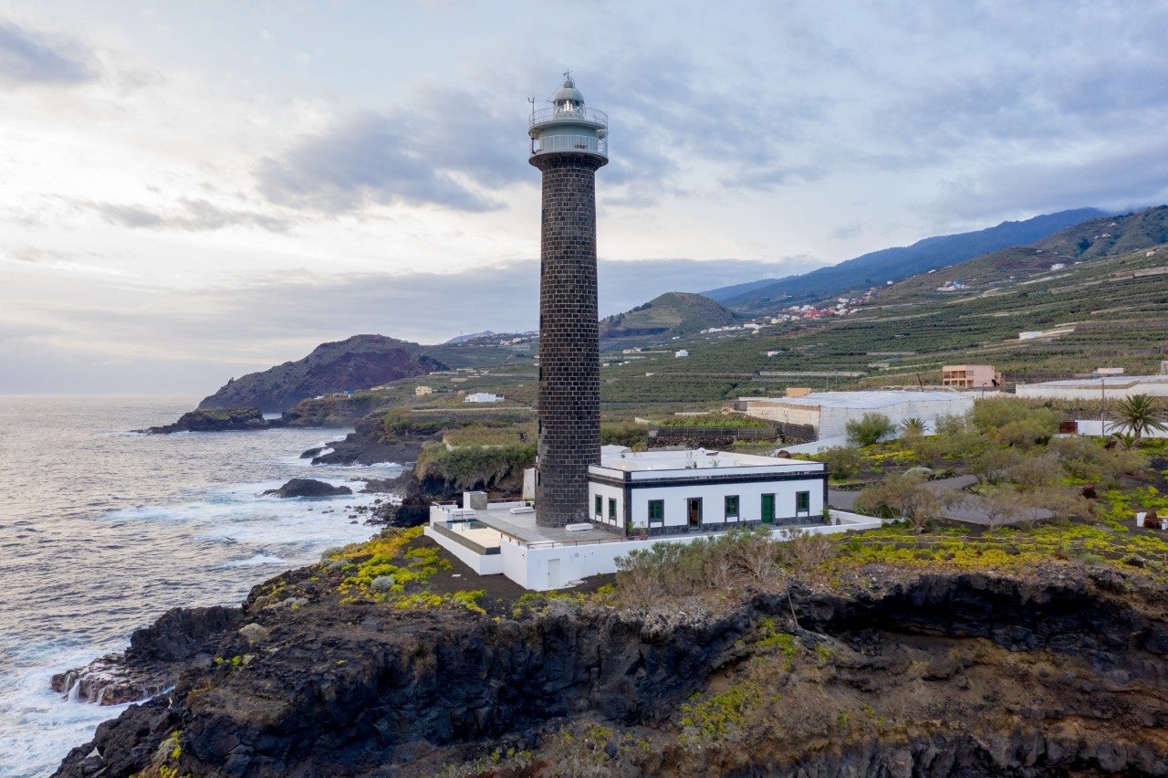 La fantasía de dormir en la costa salvaje de La Palma