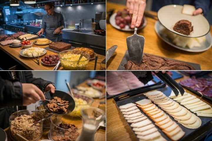 Quesos y embutidos artesanales de la zona así como bizcochos y tartas caseras para arrancar el día.