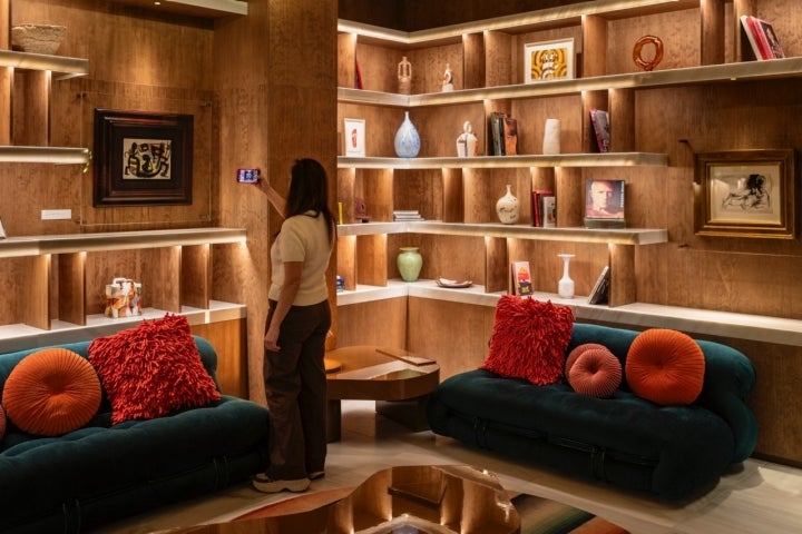 Aquí exponen las obras originales de Miró y Picasso.