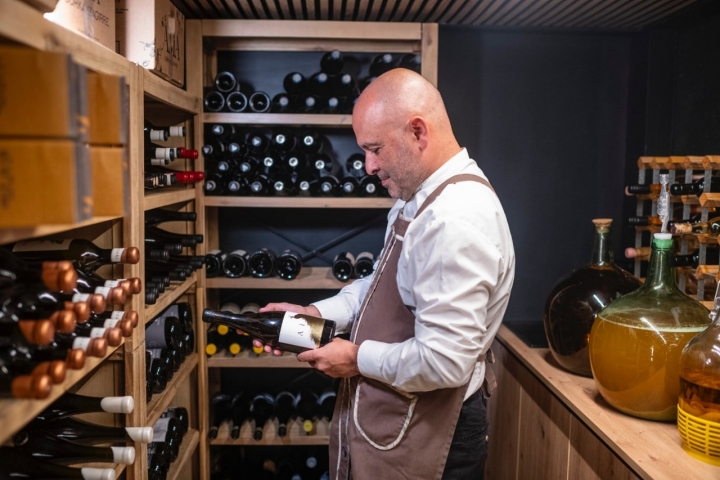 Bodega del hotel Nafarrola (Bermeo, Bizkaia).