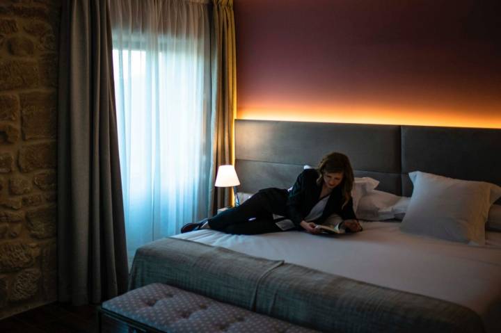 Hotel 'Palacio Tondón' (Briñas): habitación y cama de la junior suite