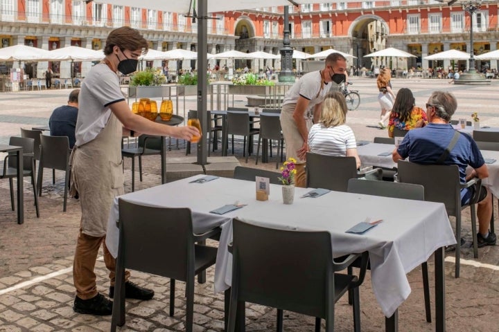 El Café de la Plaza, la terraza del hotel donde comer en la propia Plaza Mayor.