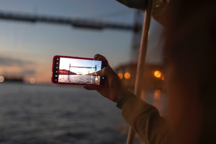 Foto con el móvil del Puente Colgante.