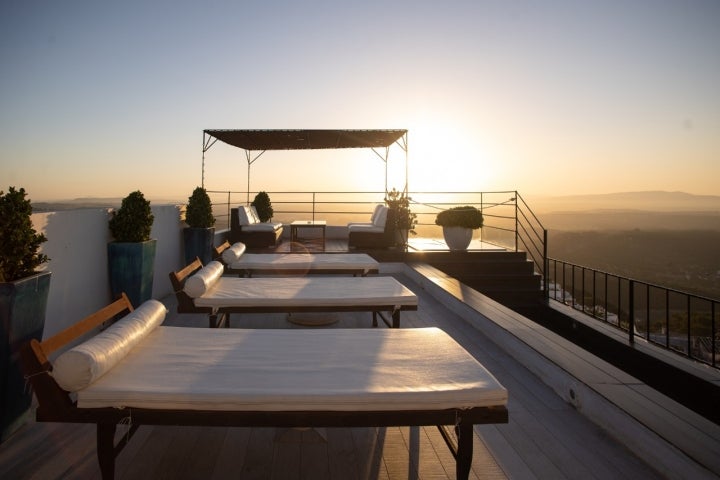 Hotel V... (Vejer de la Frontera, Cádiz) amanecer terraza