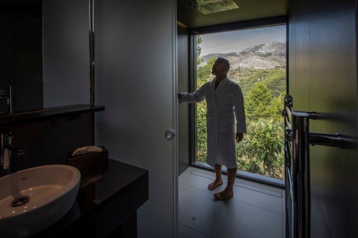 baño con vistas del hotel vivood