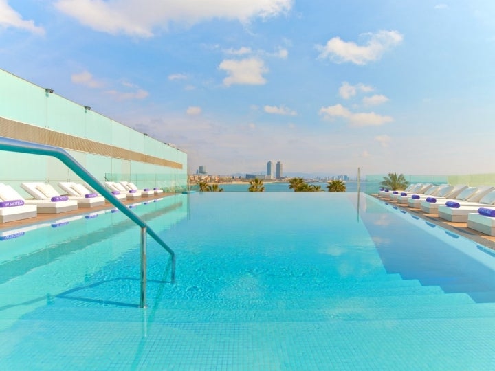 la piscina infinita del W