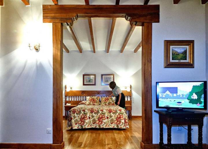 El Hotel del Oso es un clásico en la comarca. Un acierto seguro si te gusta lo rústico.