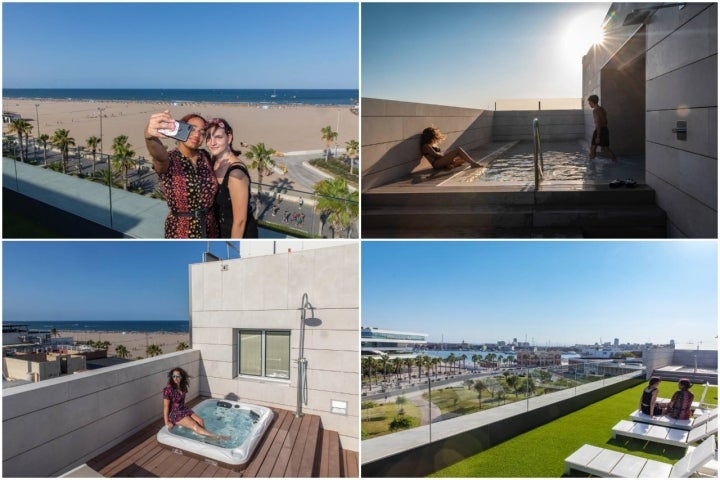 Dos personas se bañan en la piscina del hotel y disfrutan de la azotea del hotel.