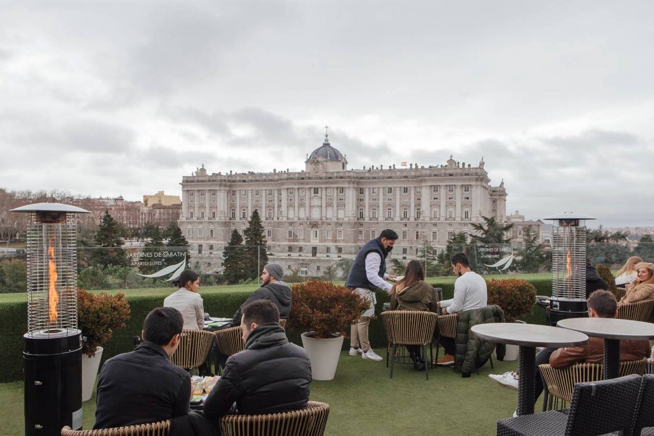 El hotel madrileño se reinventa hacia el 'viajero' local