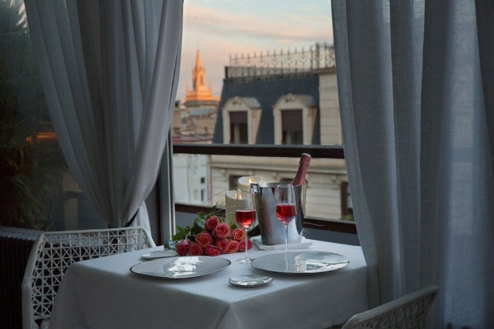 El amor no se para en tiempos pandémicos. Foto: Hotel Claris.