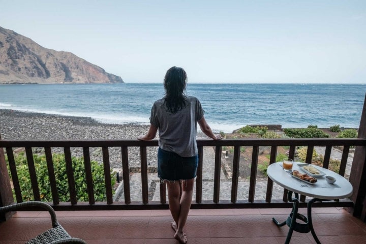 Vistas desde la terraza de la habitación del Parador de El Hierro, en Canarias.