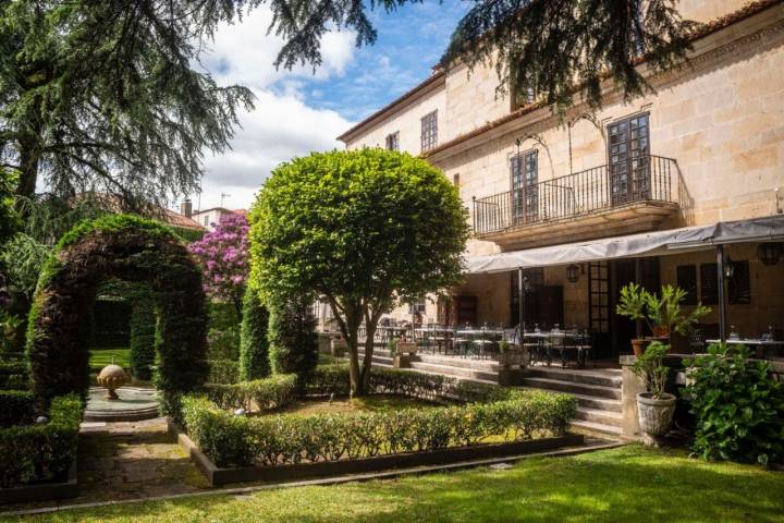 Parador de Pontevedra: jardín afrancesado y romántico