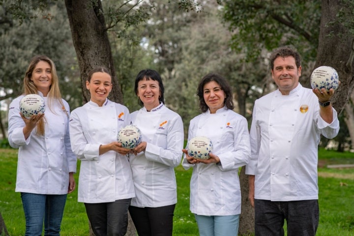 TRES SOLES. LES COLS. Fina y Matina Puigdevall
DOS SOLES. A TAFONA. Lucía Freitas
UN SOL: LORETO. Irene López
RECOMENDADO. LA REVELÍA. Fernando Gonzalez