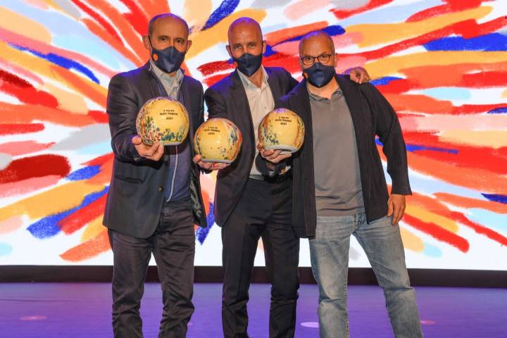Los tres galardonados con los nuevos 3 Soles Guía Repsol: Paco Pérez, Aitor Arregi y Jordi Vilà.