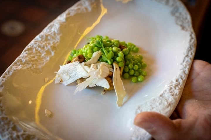 Comida de los Tres Soles en Elkano: guisantes lágrima