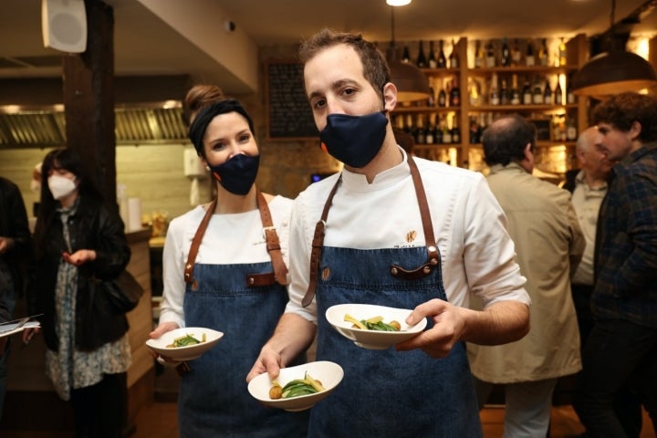 De pintxos con los Soles 2022: Carolina Sánchez e Iñaki Murua en 'Itxaropena 1910'