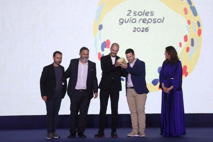 Dromo recoge el primer 2 Soles Guía Repsol de Extremadura.