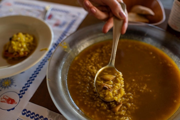 Arroz hervido en el propio caldo del guiso. Foto: Sofía Moro