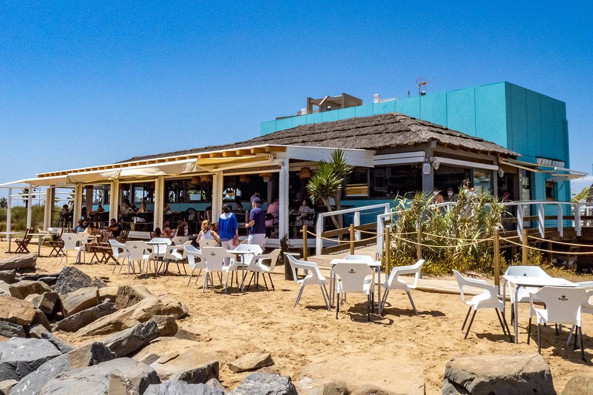 Paradise Beach Club, uno de los chiringuitos que tienes que conocer este verano.