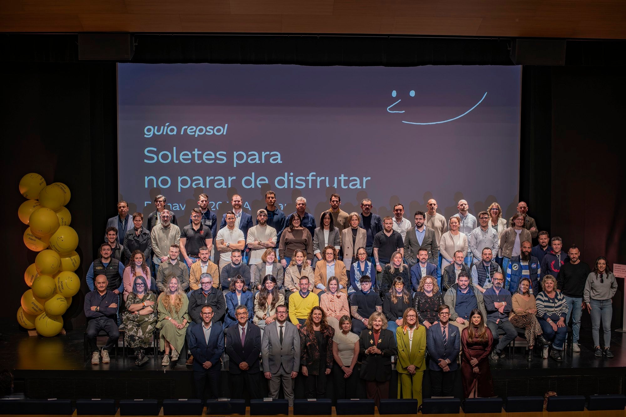 Foto de familia de Soletes de Tarragona invitados a la entrega de Alcanar. 