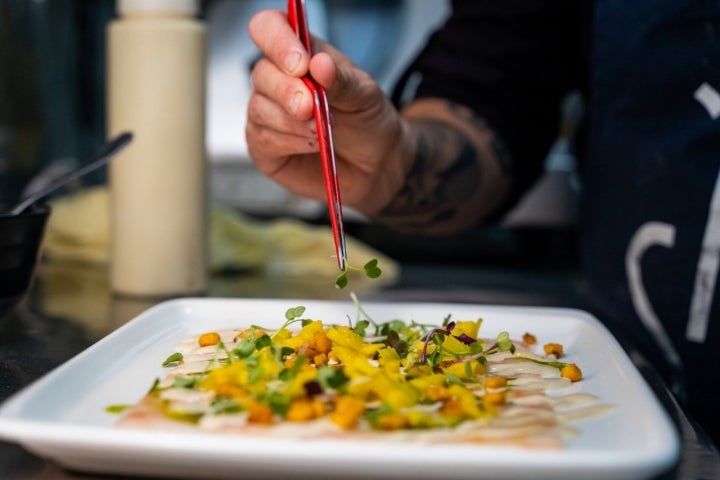 Carpaccio de alistado en La Montanera en Isla Cristina (Huelva)