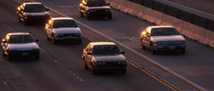 Debe respetarse la distancia de seguridad entre vehículos.