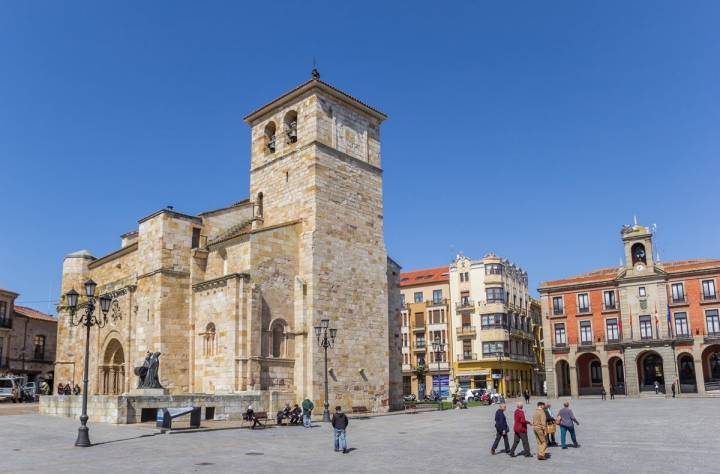 Iglesia de San Juan, en el caso histórico de Zamora. Foto: Shutterstock.