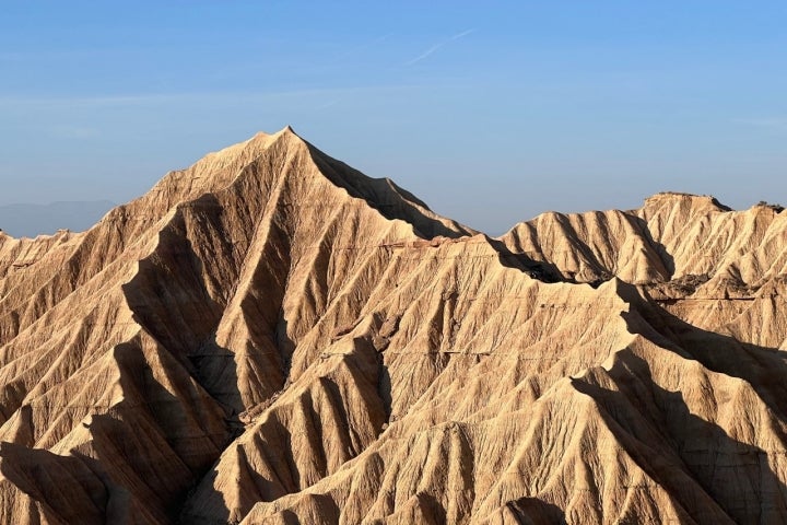 Ruta con perro Bardenas Reales montañas