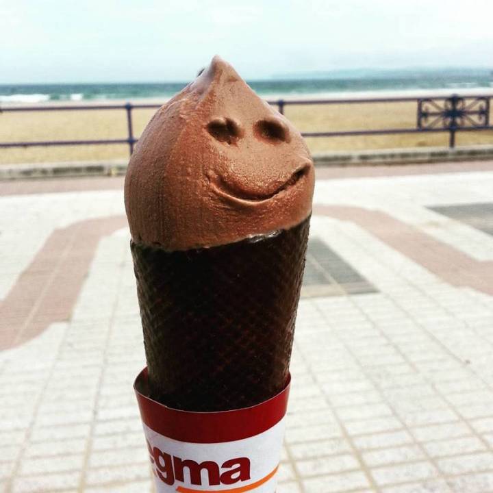 Al rico helado en el paseo marítimo. Foto: Facebook de Regma.
