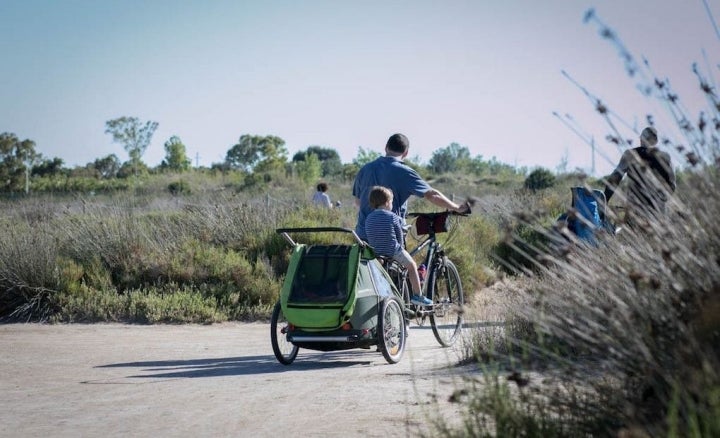 Un terreno llano y miles de rincones que explorar. Foto: Pekebikers.