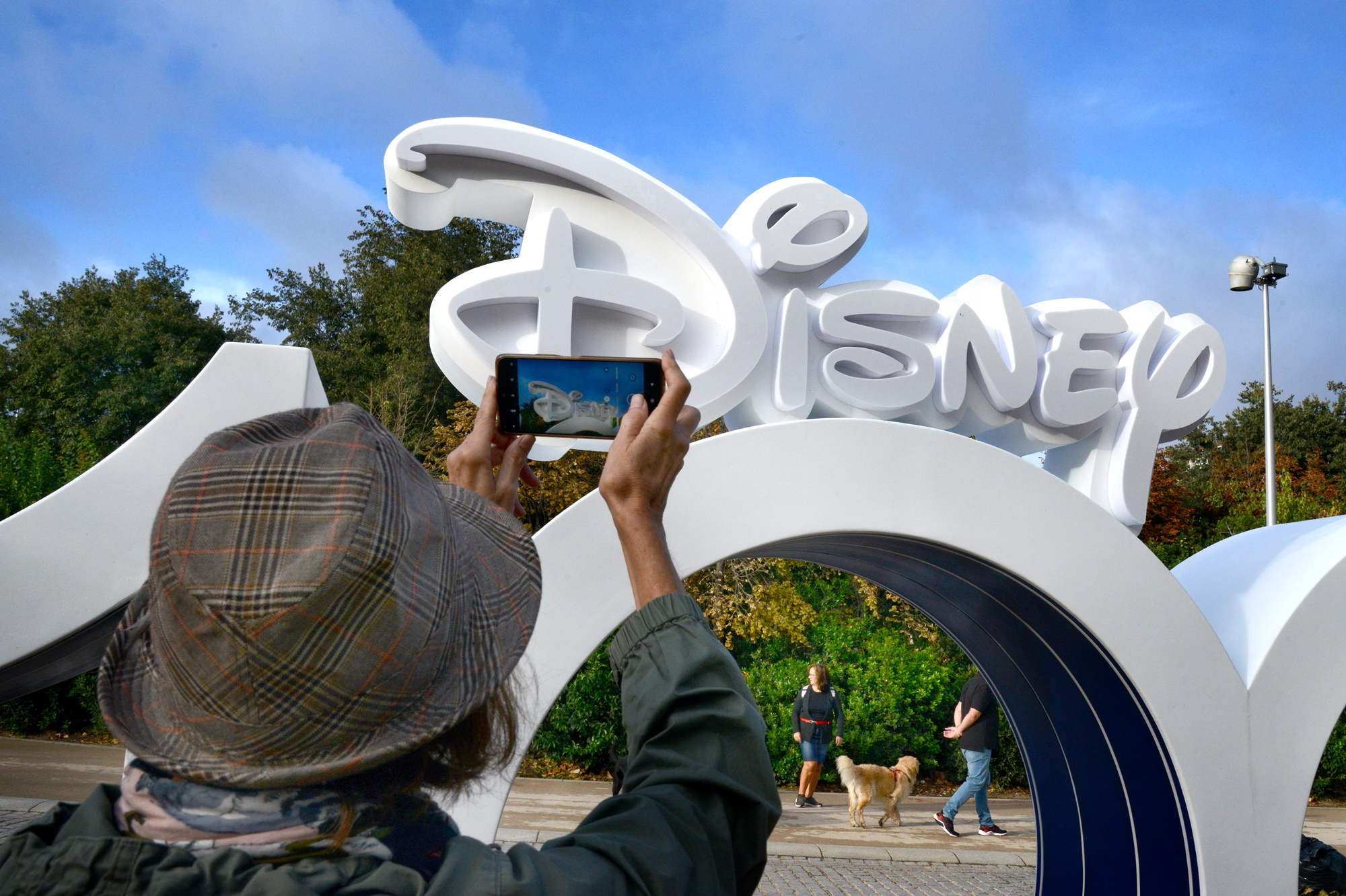 Disney cumple 100 años: los tres planes definitivos que te harán ...