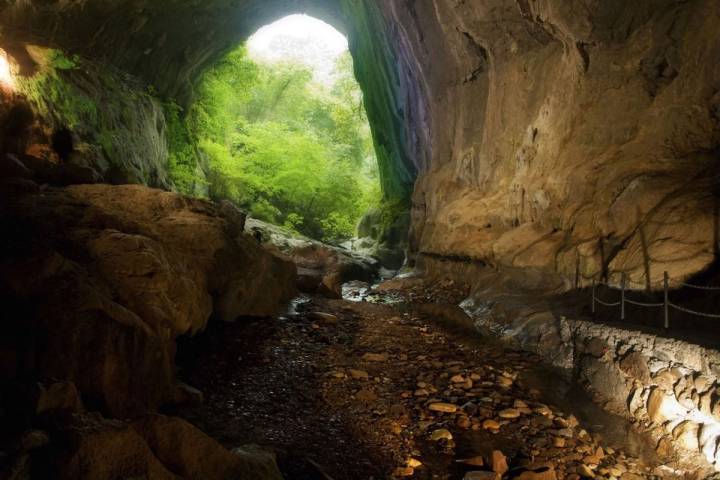 Cuevas famosas por acoger reuniones de brujas durante la Edad Media.