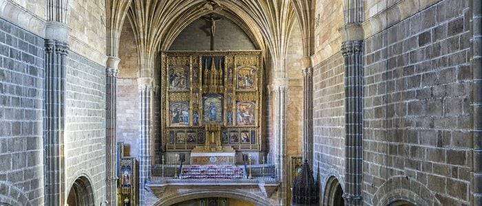 Interior del monasterio de Santo Tomás.