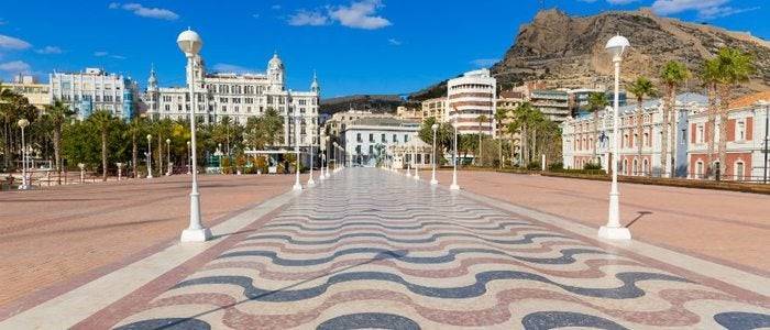El mosaico del paseo marítimo de Alacant está compuesto de 6,5 millones de teselas.