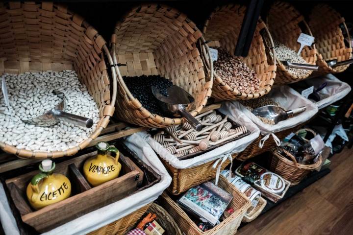 Legumbres de Extremadura en la tienda de Jarandilla de la Vera 'Aromas de Extremadura'