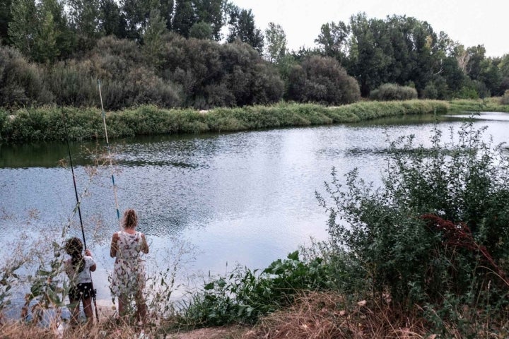 Pescando en el Río Tiétar.