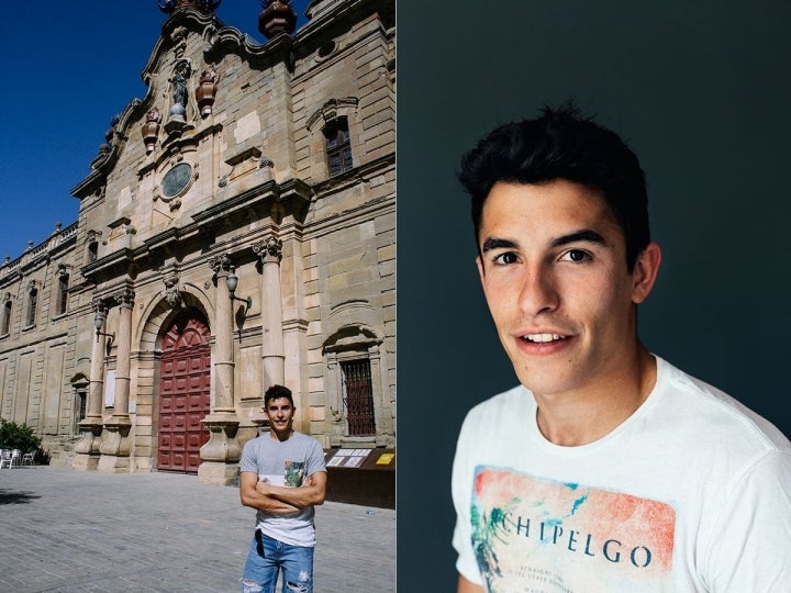 Marc Márquez frente a la Universidad de Cervera. Foto del retrato: Carlos Luján.