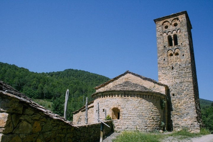 La iglesia de Sant Romà redondea un paraje de enorme belleza.