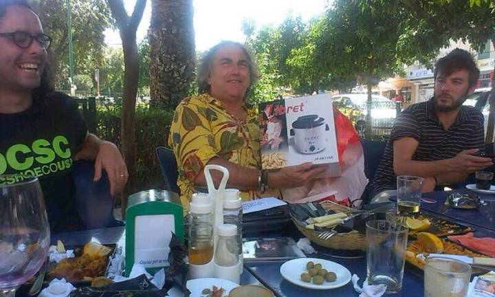 En Cádiz, comiendo con el maestro chirigotero Selu. Foto: Antílopez.