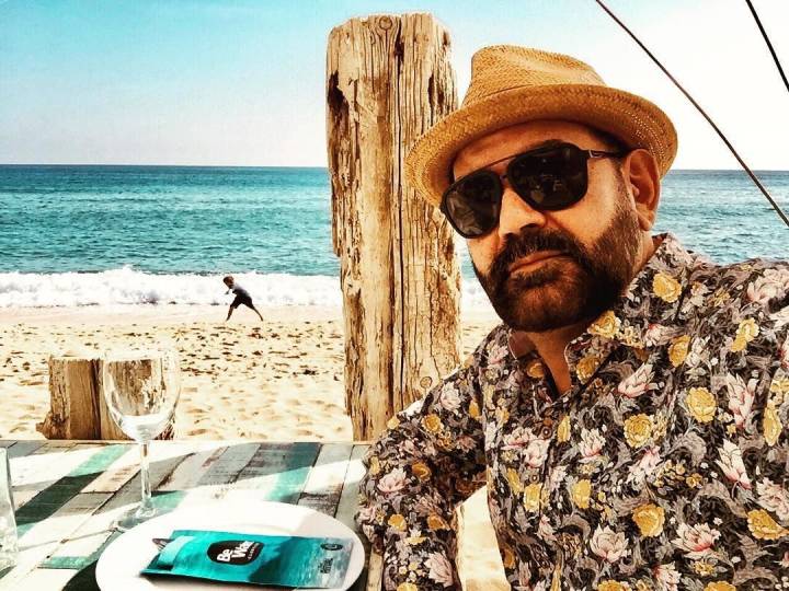 En Cabrera de Mar, en plena comarca del Maresme, el polifacético actor aprovecha un viaje de trabajo para tomar aire fresco. Foto: Instagram.