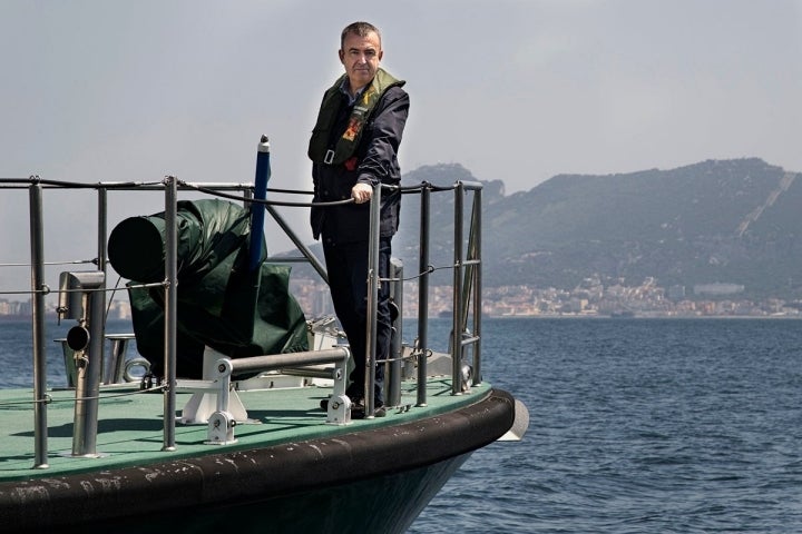 El Estrecho de Gibraltar es el escenario principal de la última novela de Lorenzo Silva, 'Lejos de tu corazón'. Foto: Carlos Ruiz B.K.