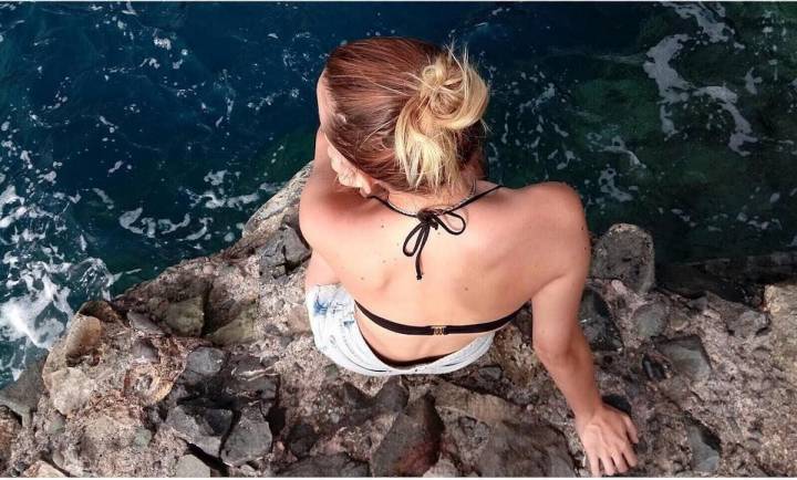 La actriz durante un descanso, visitando la Isla de Lobos, un pintoresco islote junto a Fuerteventura. Foto: Instagram.