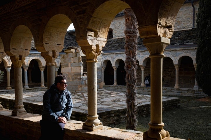 El claustro románico es una de las joyas ocultas de la catedral de Roda.