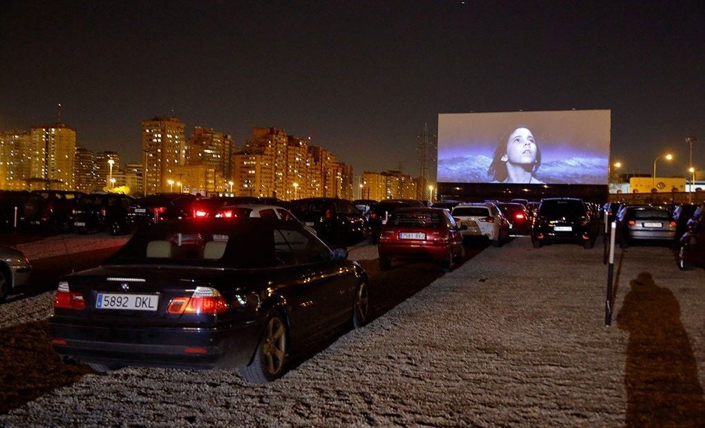 Vive el cine sin salir del coche