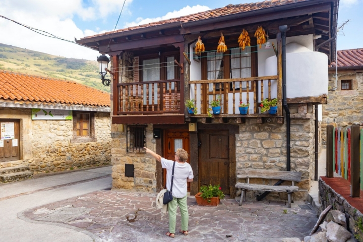 Casas y solanas de Tudanca (Cantabria)