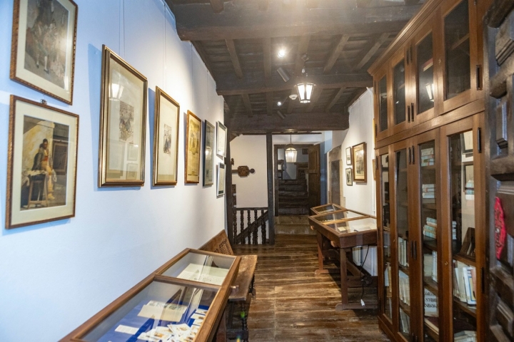 Pasillo de la Casona de Tudanca de Cossío.